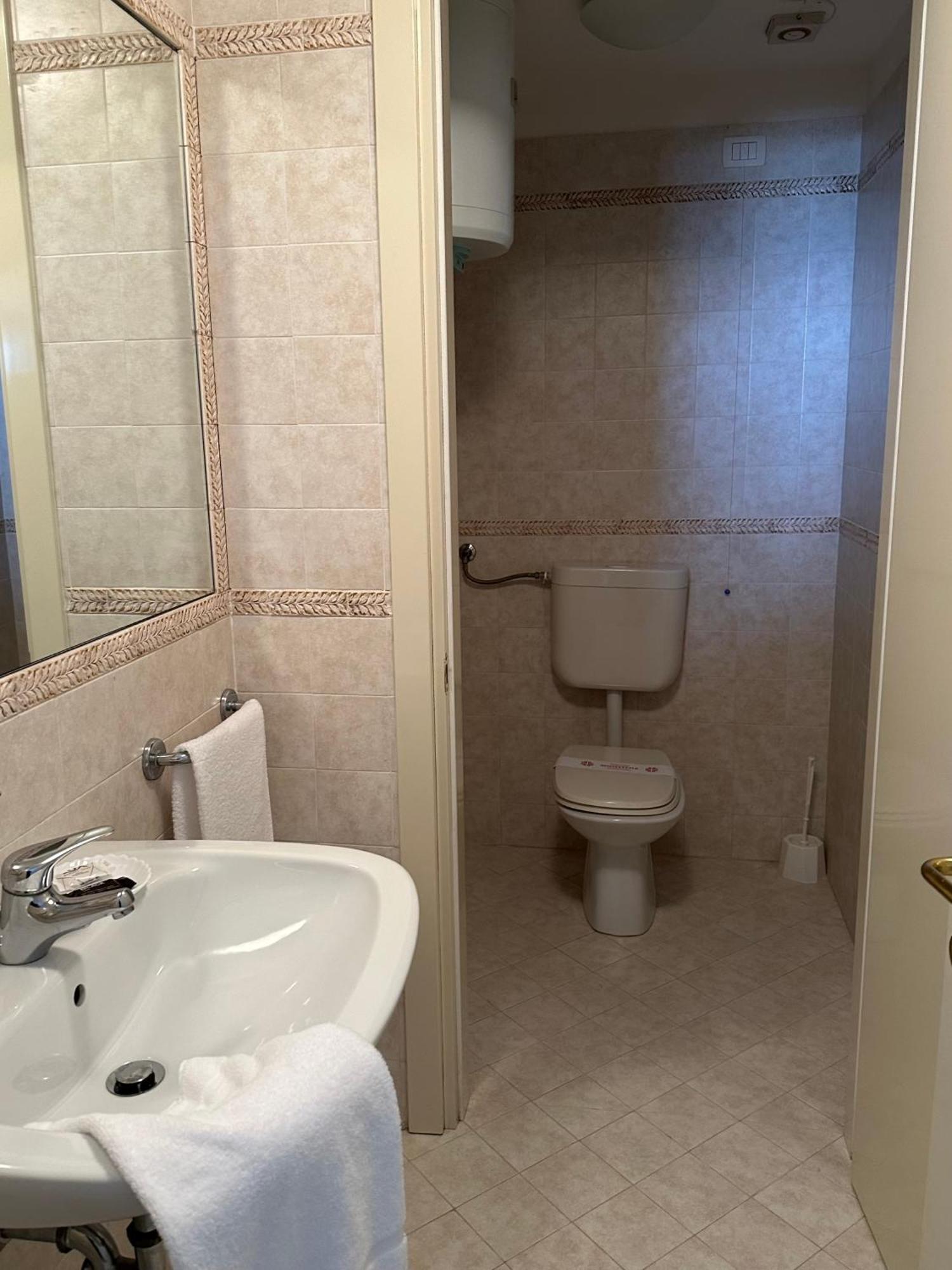 Nauthotel Градо Екстериор снимка