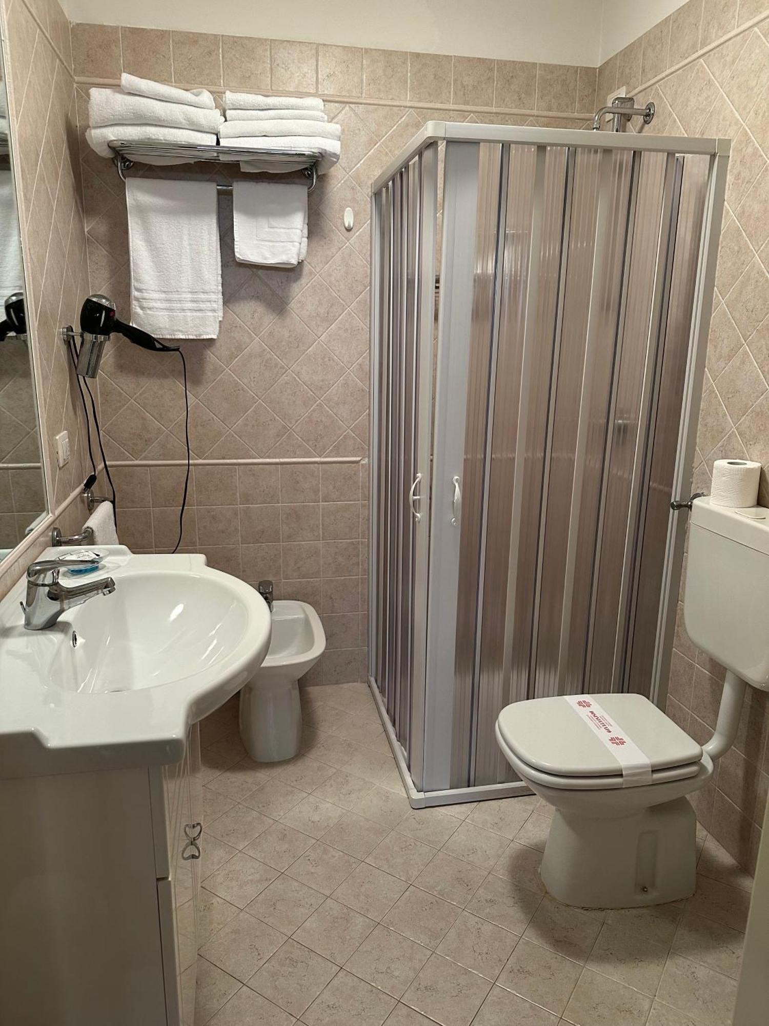 Nauthotel Градо Екстериор снимка