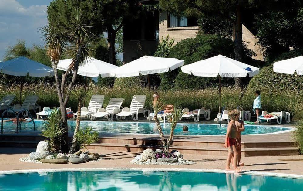 Nauthotel Градо Екстериор снимка